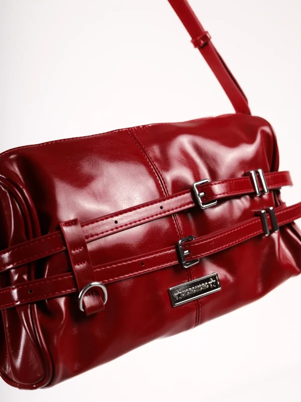 Crvena lakovana torbica sa kaiščićima KA05