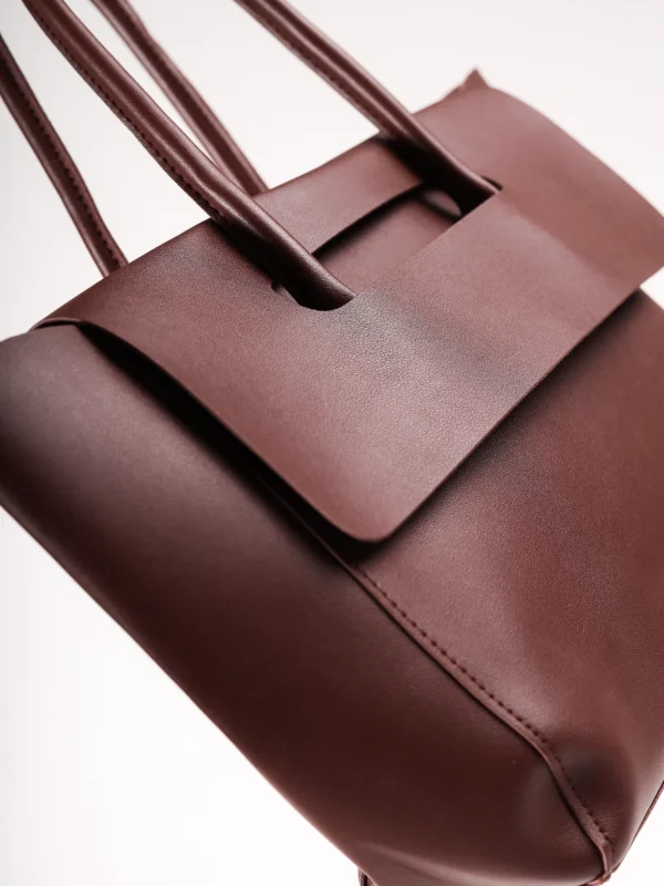 Braon sofisticirana torba na preklop KA015